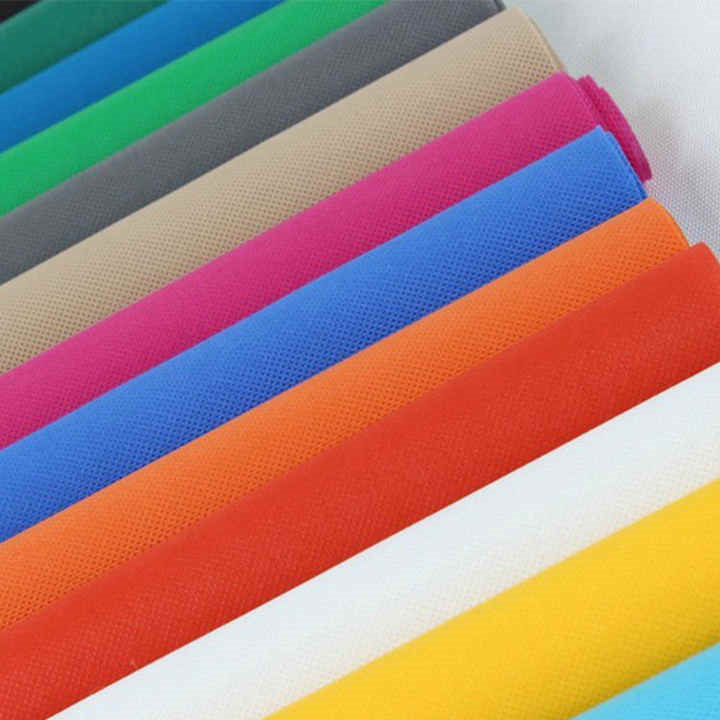 100% PP Spunbond Nonwoven Fabric Color Non Texta Roll